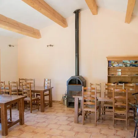 Le Percheron, Le Pont De Calmel Hotell