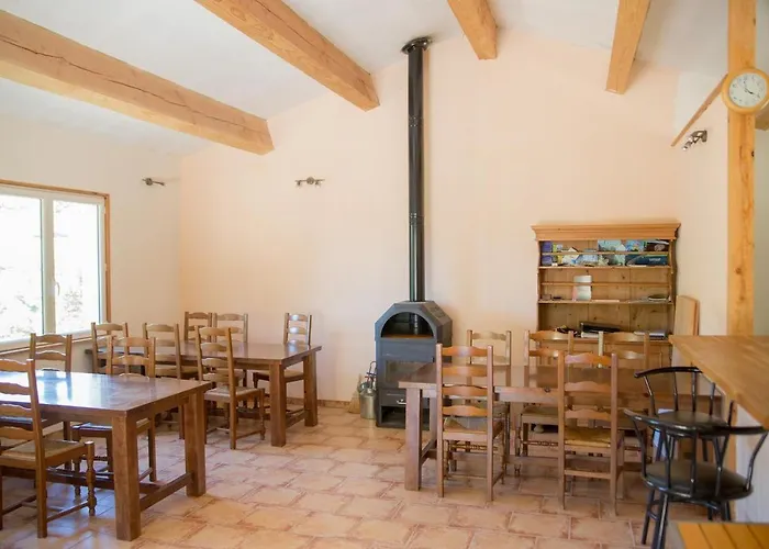 Le Percheron, Le Pont De Calmel Hotell